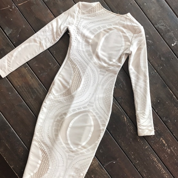 Thick faux lace long sleeve dress - Picture 3 of 5